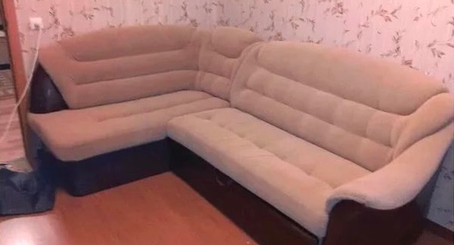 Перетяжка углового дивана. Красавино